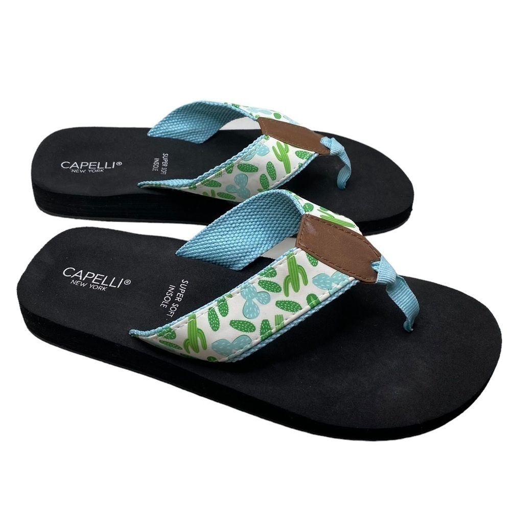 Capelli New York Women’s Blue and Green Cactus Print Flip Flop Sandals Sz 6